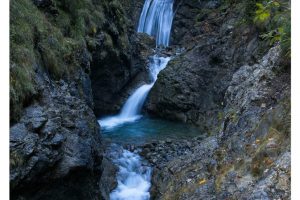 Wasserfall am Matonabach, nahe der Kessanaschlucht/A (G9II)